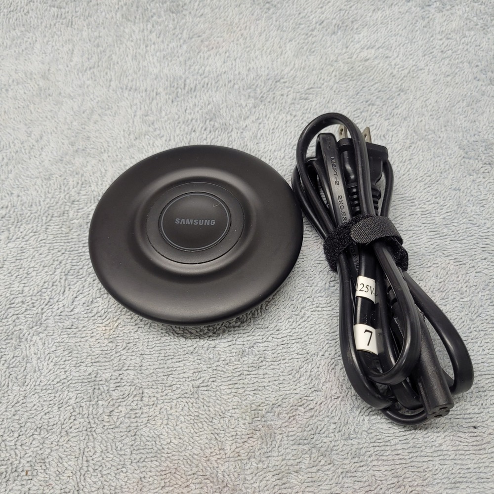 Samsung Wireless Charger Pad‎ EP-P3105 Black Fast Charge Qi Certified 9V 1.67A